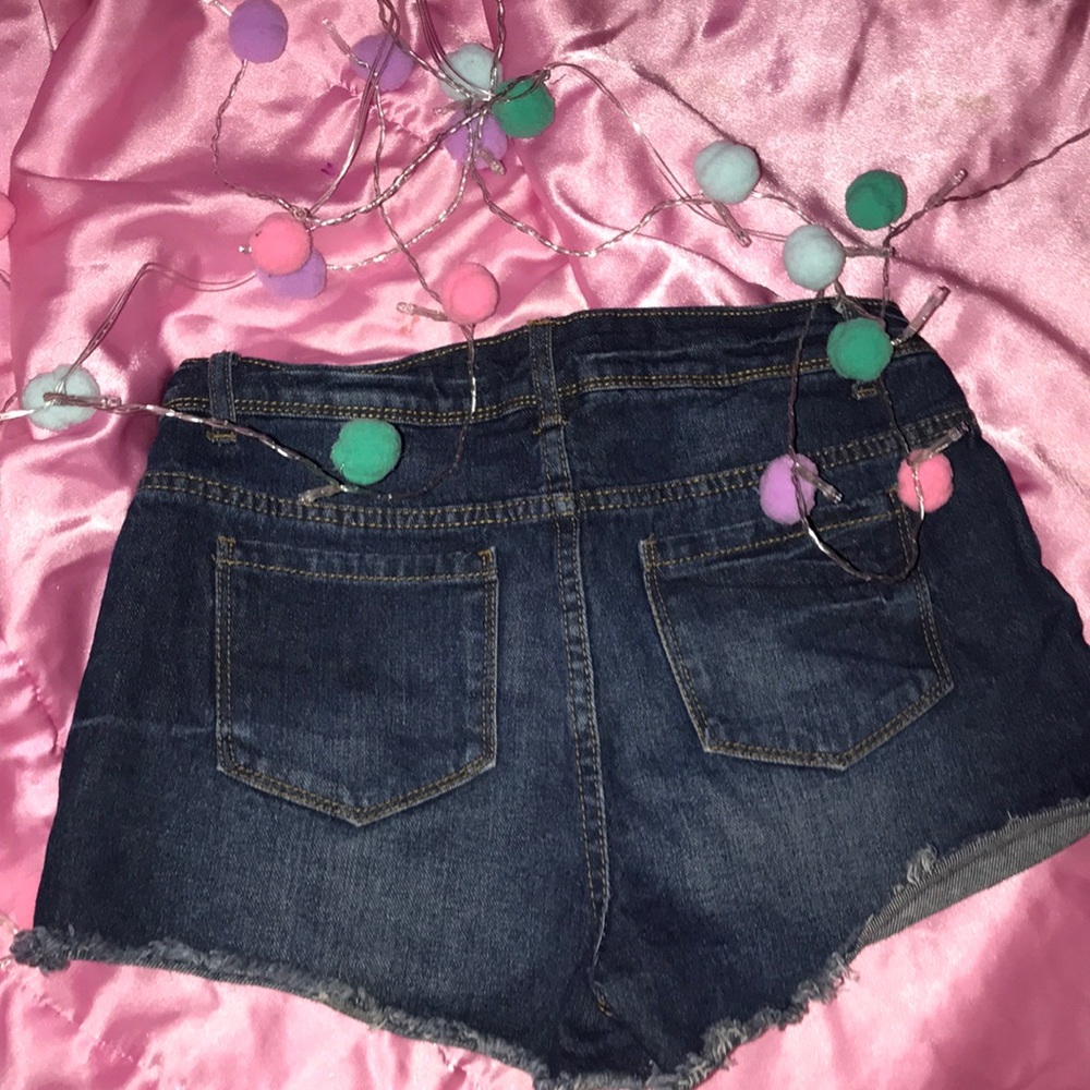 Booty shorts - Picture 2 of 2